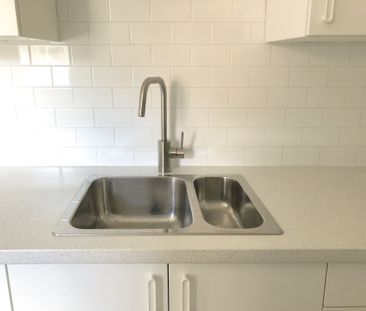 For Lease - 2798 Dundas Street, Toronto, Ontario - Photo 3