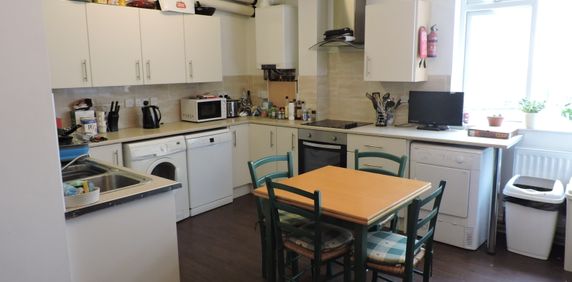 Student Properties to Let - Photo 2