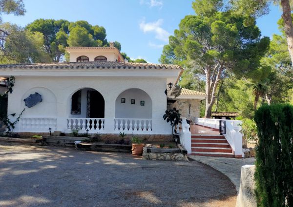 Finca for rent with 10 bedrooms with swimming pool for all year round