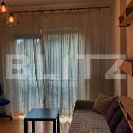 Apartament cu o camera 37 mp, parcare, zona strazii Plopilor - Photo 1