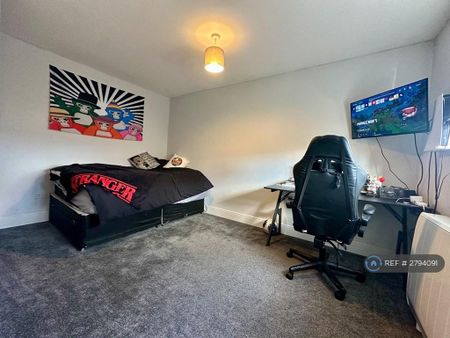 3 bedroom detached house to rent - Photo 5