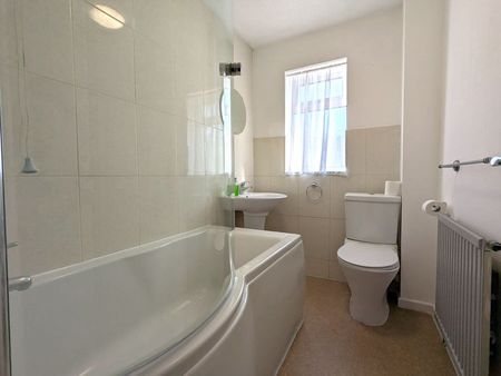 Brookthorpe Close, Gloucester - Photo 3
