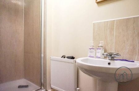 17 Headingley House, Leeds, LS6 3HD - Photo 4