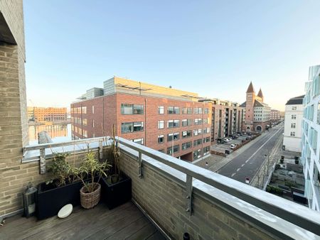 Modern and bright apartment at Amerika Plads with sea views and 2 balconies - Photo 2