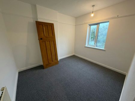 Terraced House to rent on - Photo 3