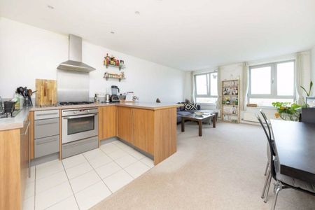 Carronade Court, Islington, N7 - Photo 3