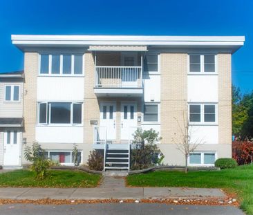 4 1/2 entièrement repeint - 2 chambres - Maizerets - 1295 $/mois - Photo 1