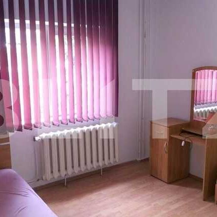 Apartament de inchiriat cu 4 camere, complet mobilat si utilat - Photo 1