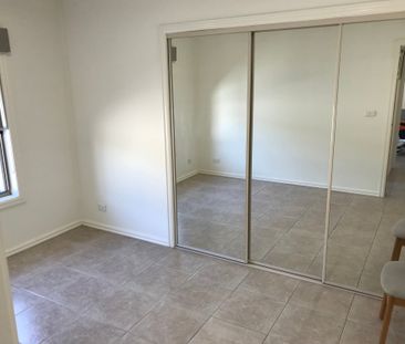 Tullamarine - Photo 1