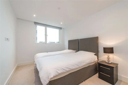 2 bedroom flat in 121 Upper Richmond Road - Photo 2