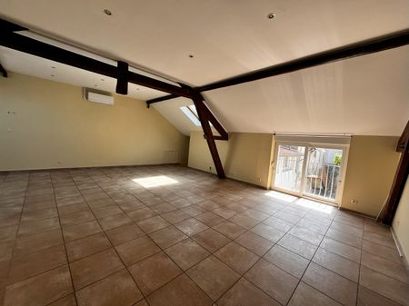 Location Appartement 3 pièces 131m² - Photo 5