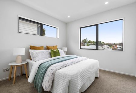 Contemporary 3-Bedroom Home in Prime West Harbour - Photo 4