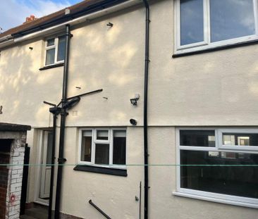 5 bedroom semi-detached house to rent - Photo 5