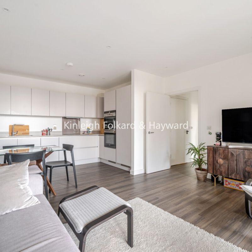 Whelan Road, Acton, London, W3 - Photo 1