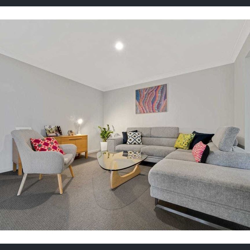 Comfortable Family Home in a Convenient Hillcrest Location - Photo 1