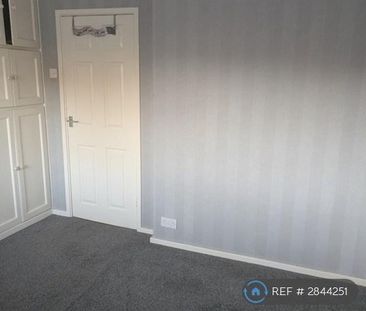 2 bedroom semi-detached house to rent - Photo 1