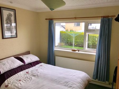 2 bedroom semi-detached bungalow to rent - Photo 3