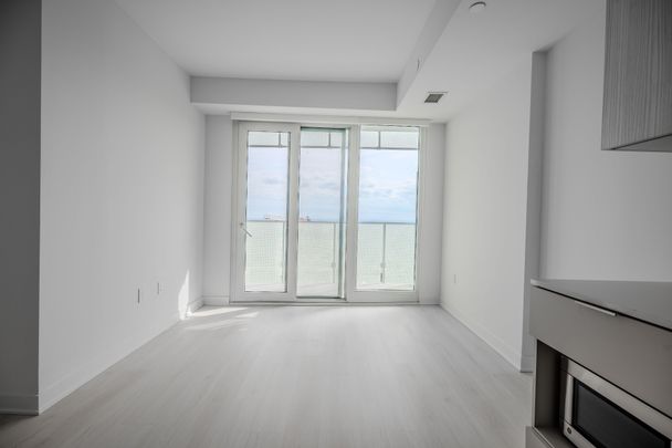 For Lease - 3900 Confederation Pkwy Parkway Unit# 5306, Mississauga, Ontario - Photo 1