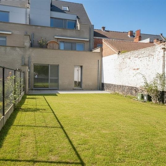 Appartement te huur - Photo 1