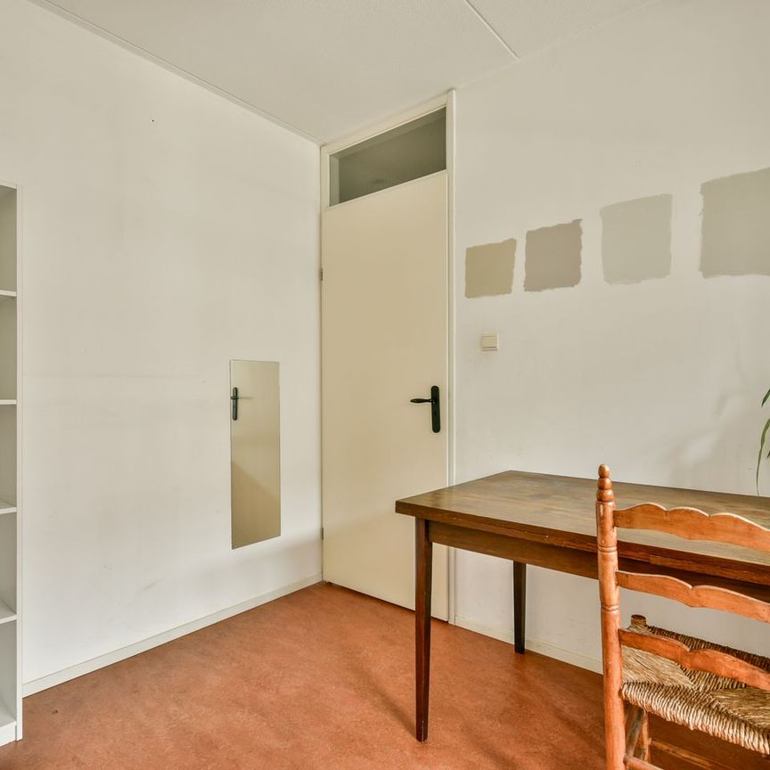 Appartement te huur: Van Oldenbarneveldtplein 19-A 1052 JL Amsterdam - Foto 1