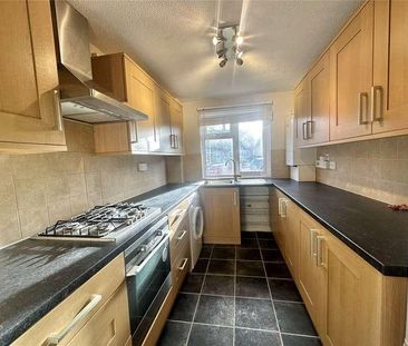 Scrubbitts Square, Radlett, Hertfordshire, WD7 - Photo 2