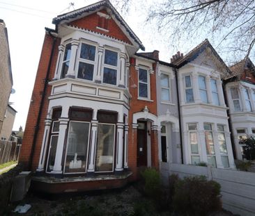 Wimborne Road, Southend-On-Sea - Photo 4