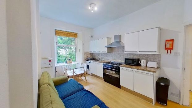3 Bed Flat, Cathcart Place, EH11 - Photo 1