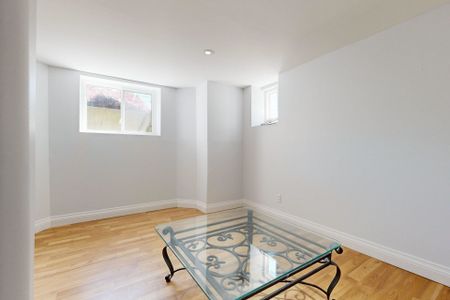For Lease - 470 Oriole Parkway Unit# Apt 5, Toronto, Ontario - Photo 5
