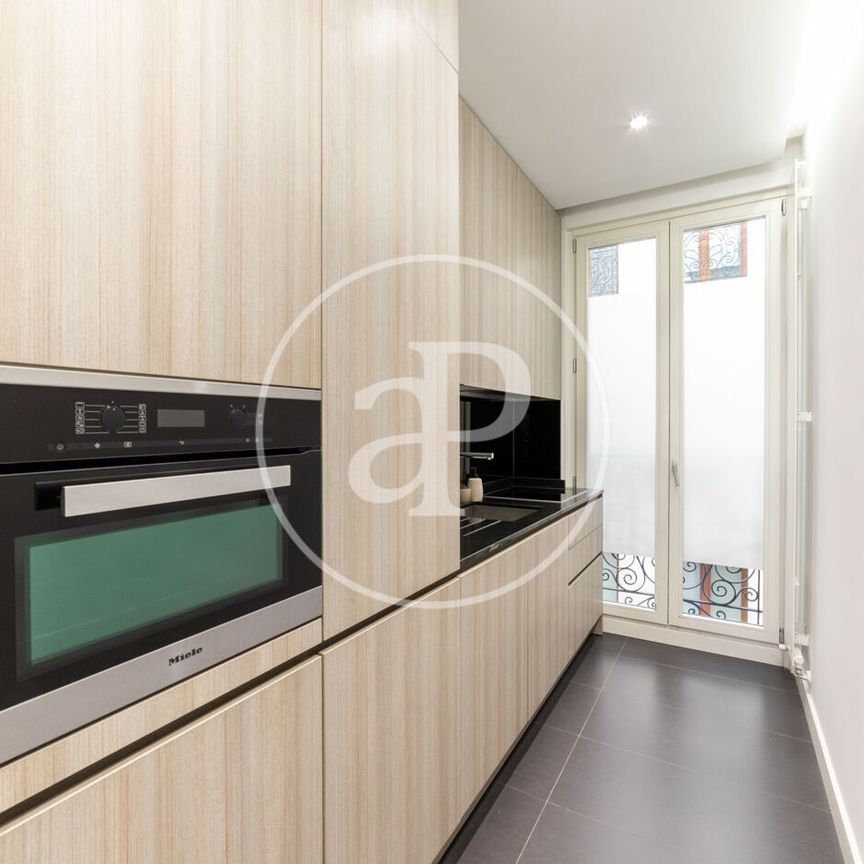 Flat for rent in Almagro (Madrid) - Photo 1