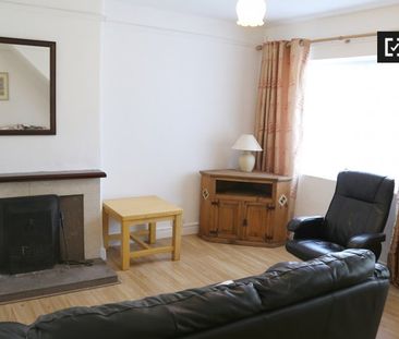 Charming 2-bedroom house to rent in North Central Area - Photo 1