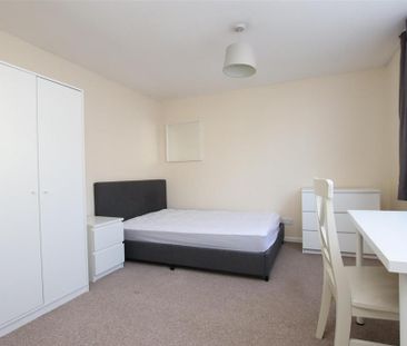 4 bedroom house to rent - Photo 2