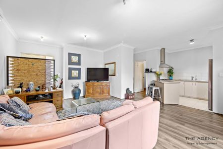 Well-Maintained 3-Bedroom Home in a Low-Maintenance Complex! - Photo 3