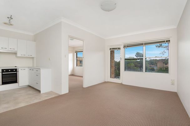 Allambie Heights, 2 Martin Luther Place - Photo 1