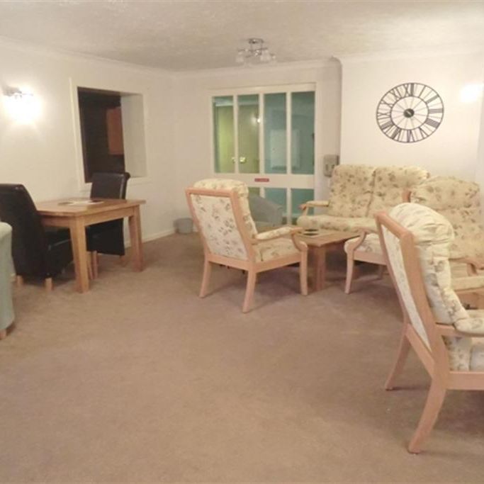 1 bedroom retirement property to rent - Photo 1
