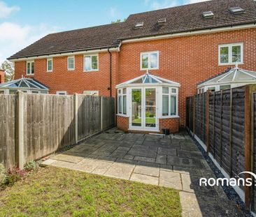 Waterloo Road, Crowthorne, Berkshire, RG45 - Photo 1