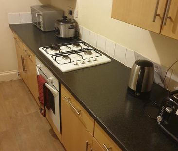 1 bedroom in a house share to rent - Photo 6