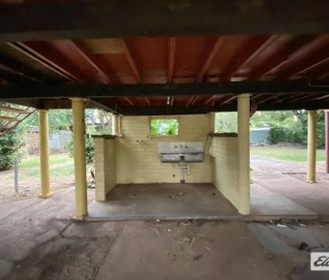 3-Bedroom Home in Katherine South – Spacious Yard & Great Entertain... - Photo 5