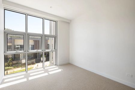 Modern Marina-View Apartment in Martha Cove - Photo 2