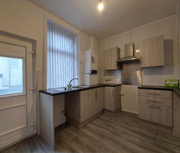 2 bedroom terraced house to rent - Photo 2