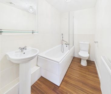 3 bedroom apartment to rent - Photo 4