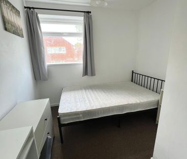 1 bedroom house of multiple occupation to rent - Photo 2