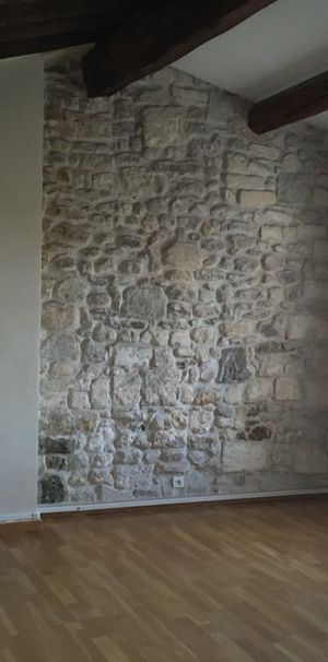 Arles centre studio 30m² au 3ème étage, - Photo 1