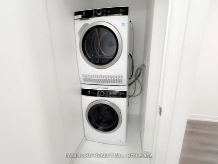 138 Downes Street #5607 - Photo 4