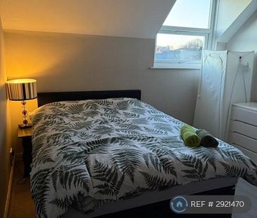 1 bedroom in a house share to rent - Photo 3