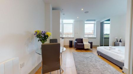 Studio to rent - Photo 3