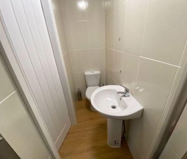 8 bedroom house share to rent - Photo 6