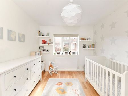 2 Bed Maisonette, East Lodge, N3 - Photo 3