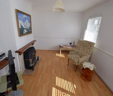 Anslow Place, Nr. Burnham, Slough, Berkshire,SL1 - Photo 3