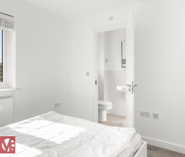 3 bedroom terraced house to rent - Photo 3