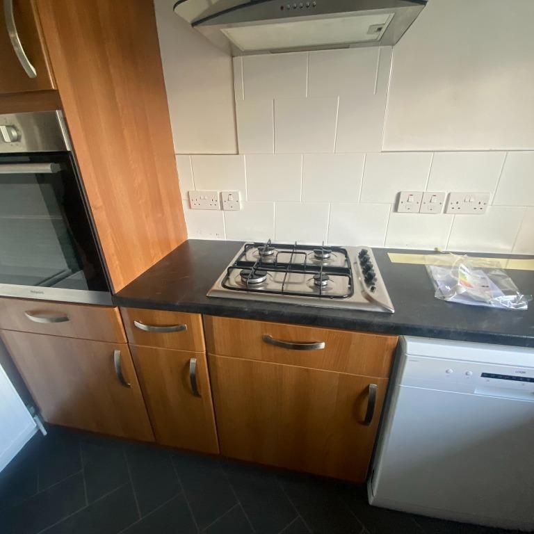 3 bedroom maisonette to rent - Photo 1